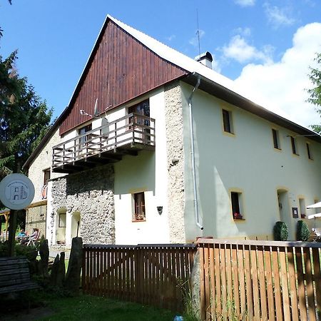 Bed And Breakfast Tvrz Velká Bukovina Εξωτερικό φωτογραφία