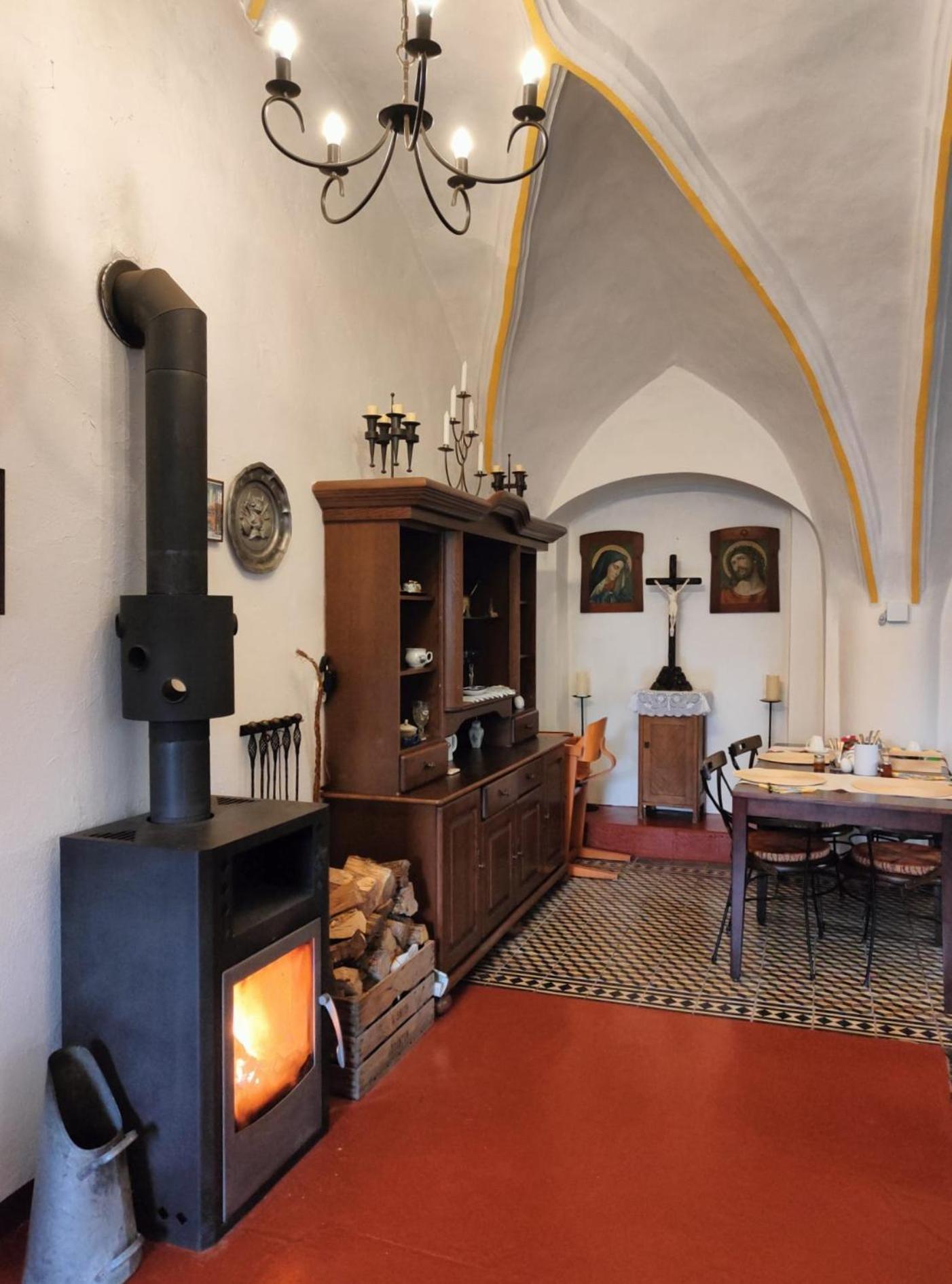 Bed And Breakfast Tvrz Velká Bukovina Εξωτερικό φωτογραφία