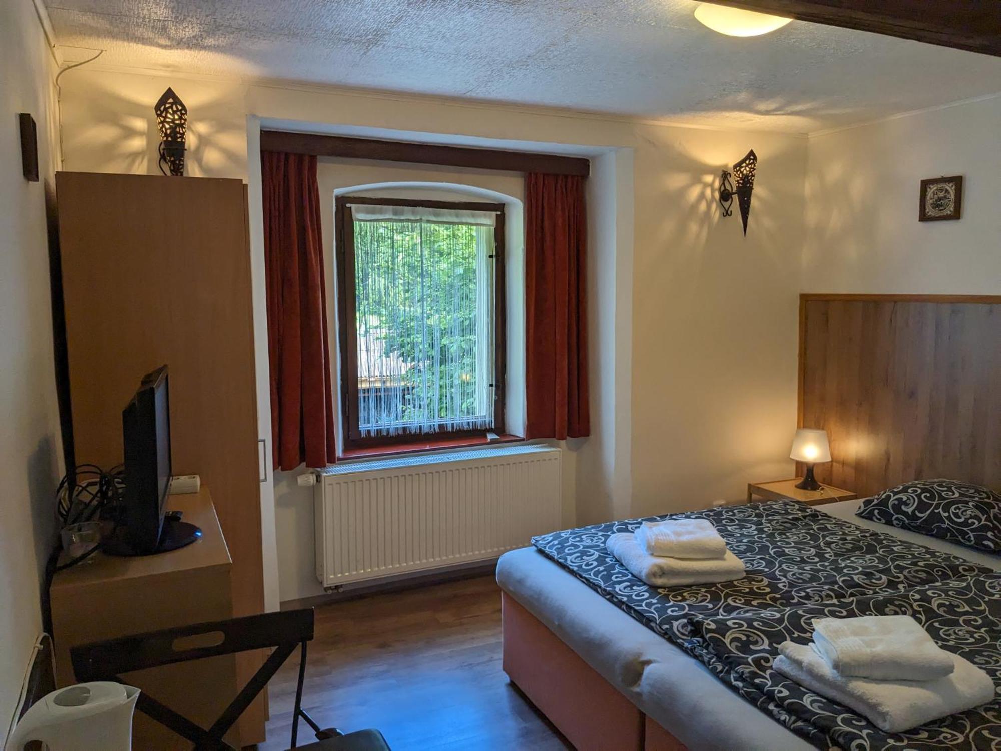 Bed And Breakfast Tvrz Velká Bukovina Εξωτερικό φωτογραφία