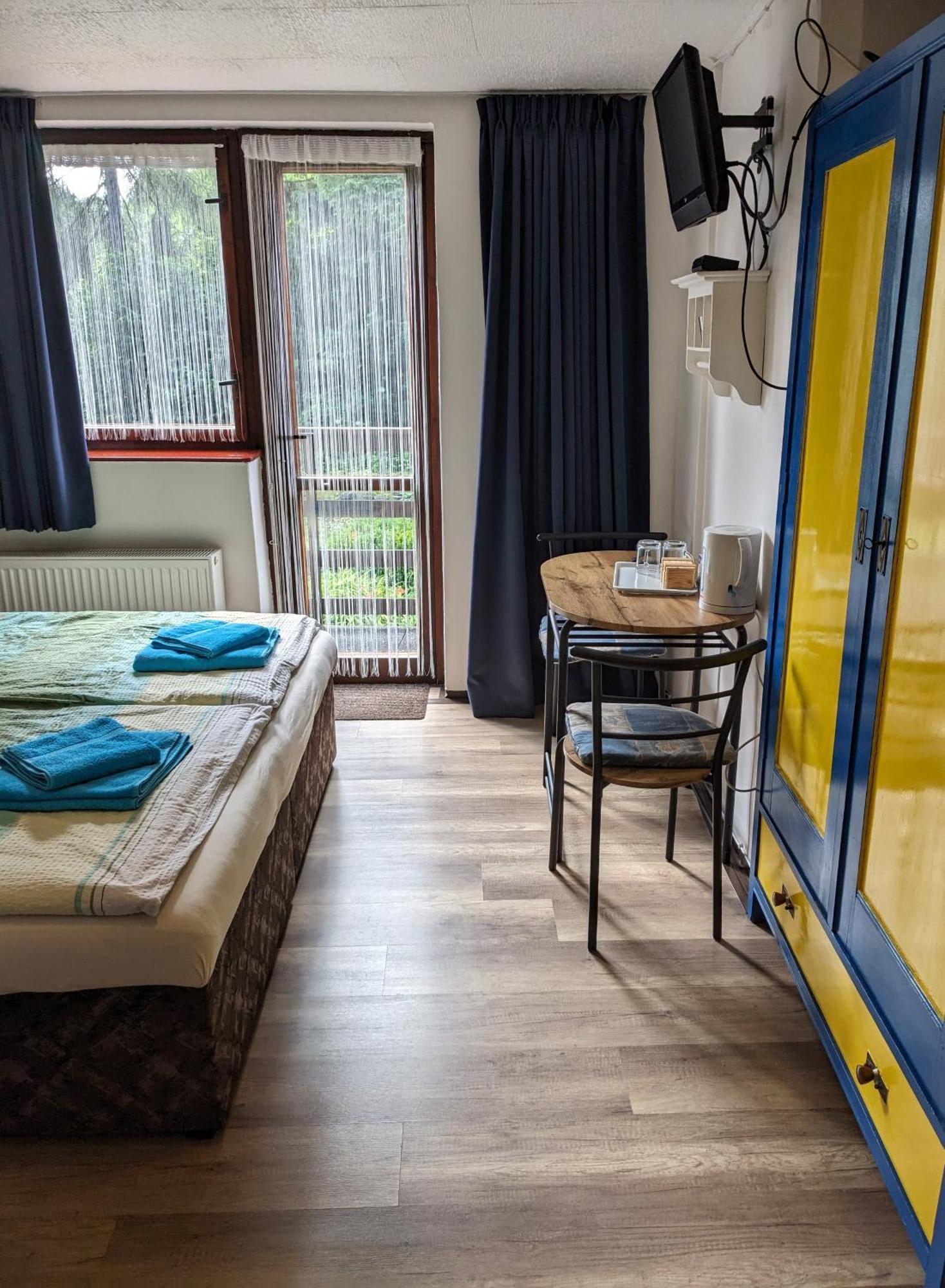 Bed And Breakfast Tvrz Velká Bukovina Εξωτερικό φωτογραφία