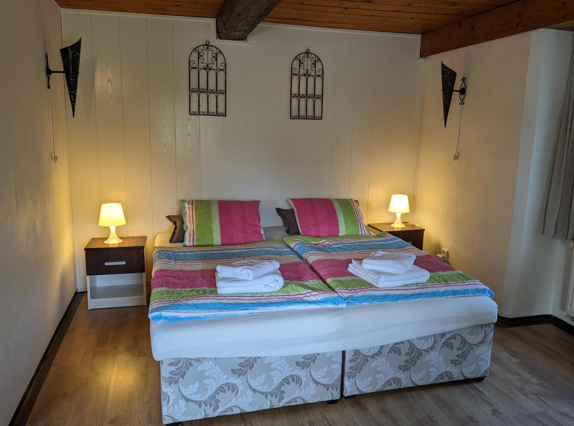 Bed And Breakfast Tvrz Velká Bukovina Εξωτερικό φωτογραφία