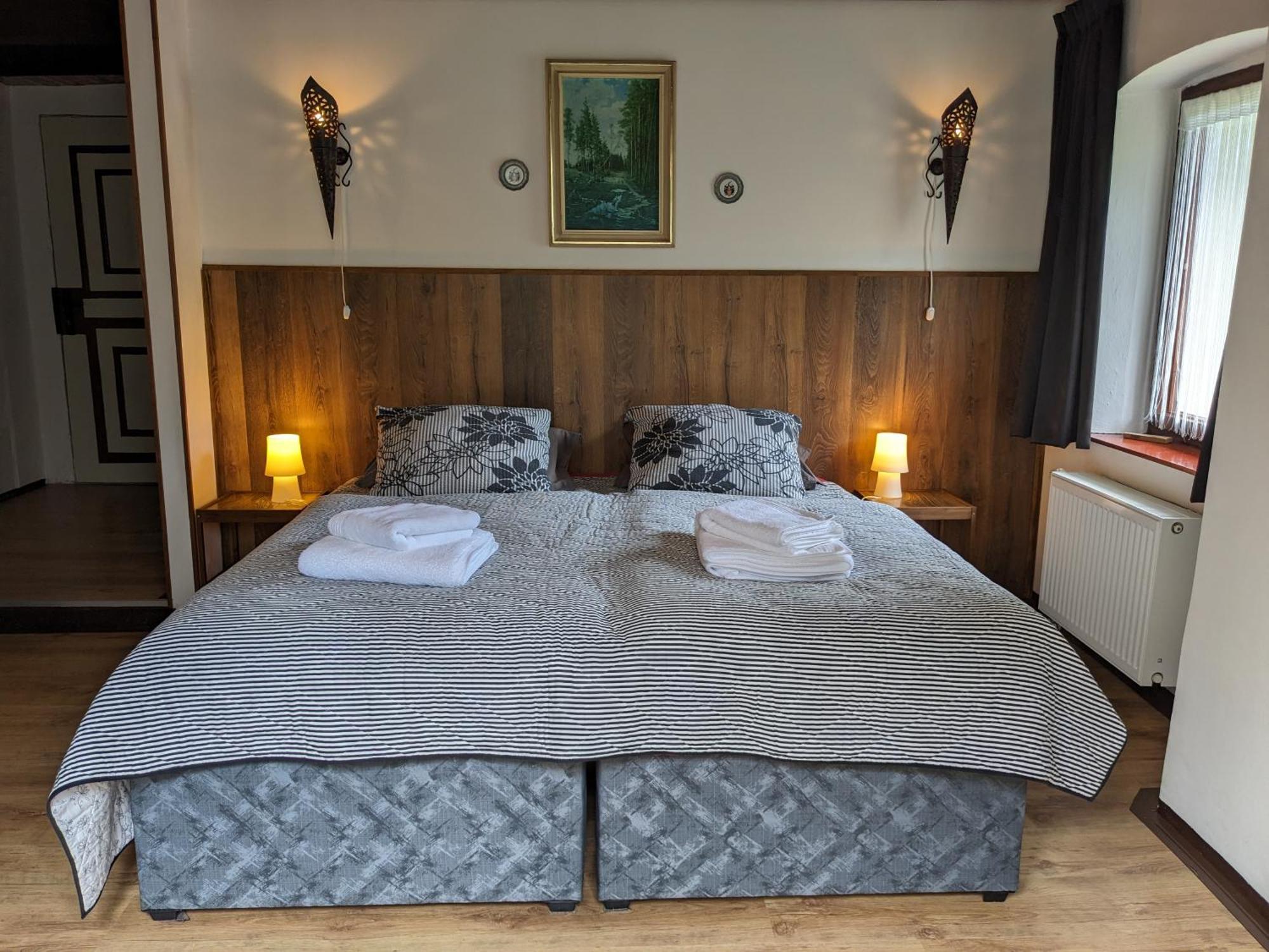 Bed And Breakfast Tvrz Velká Bukovina Εξωτερικό φωτογραφία
