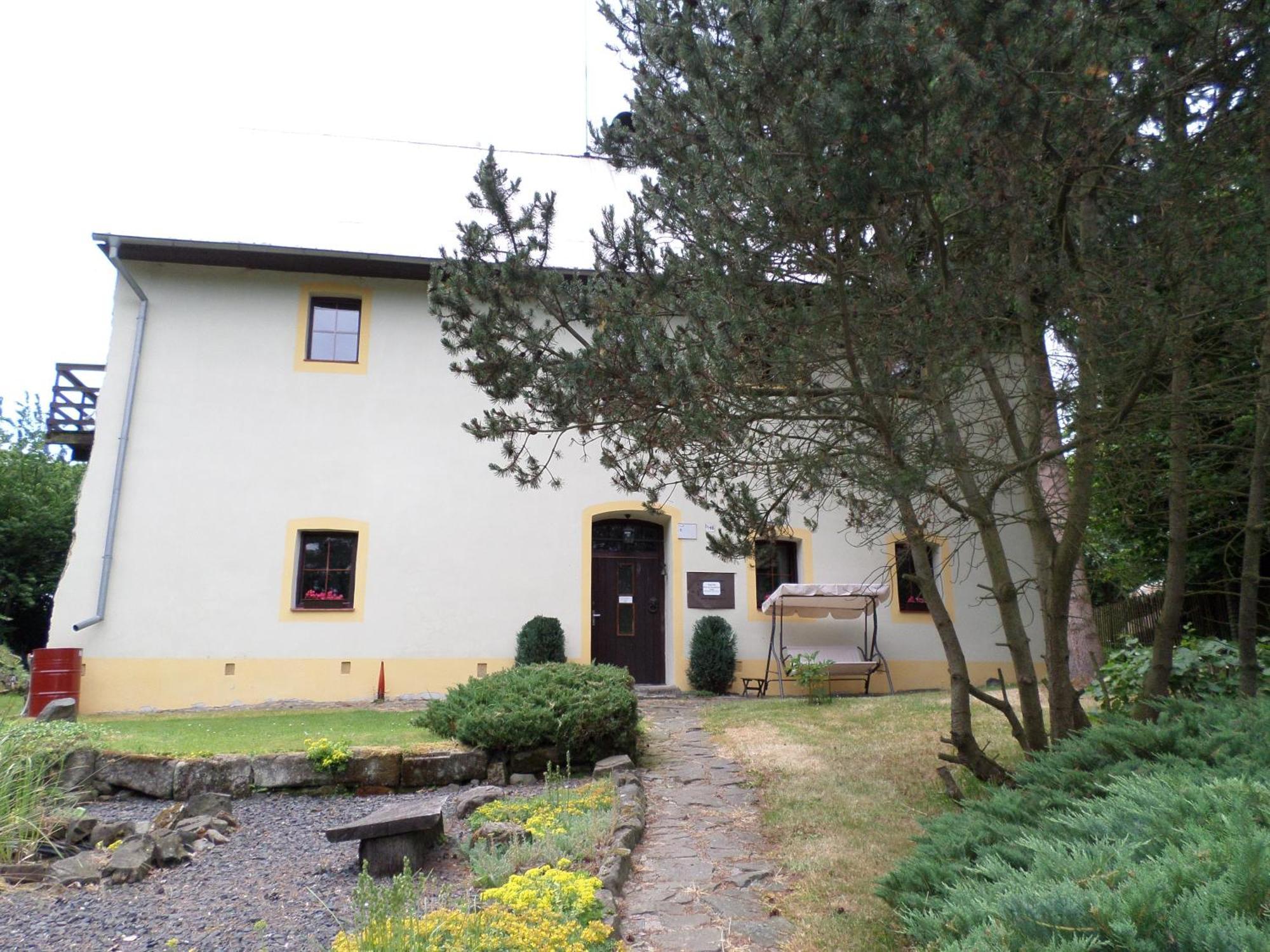 Bed And Breakfast Tvrz Velká Bukovina Εξωτερικό φωτογραφία
