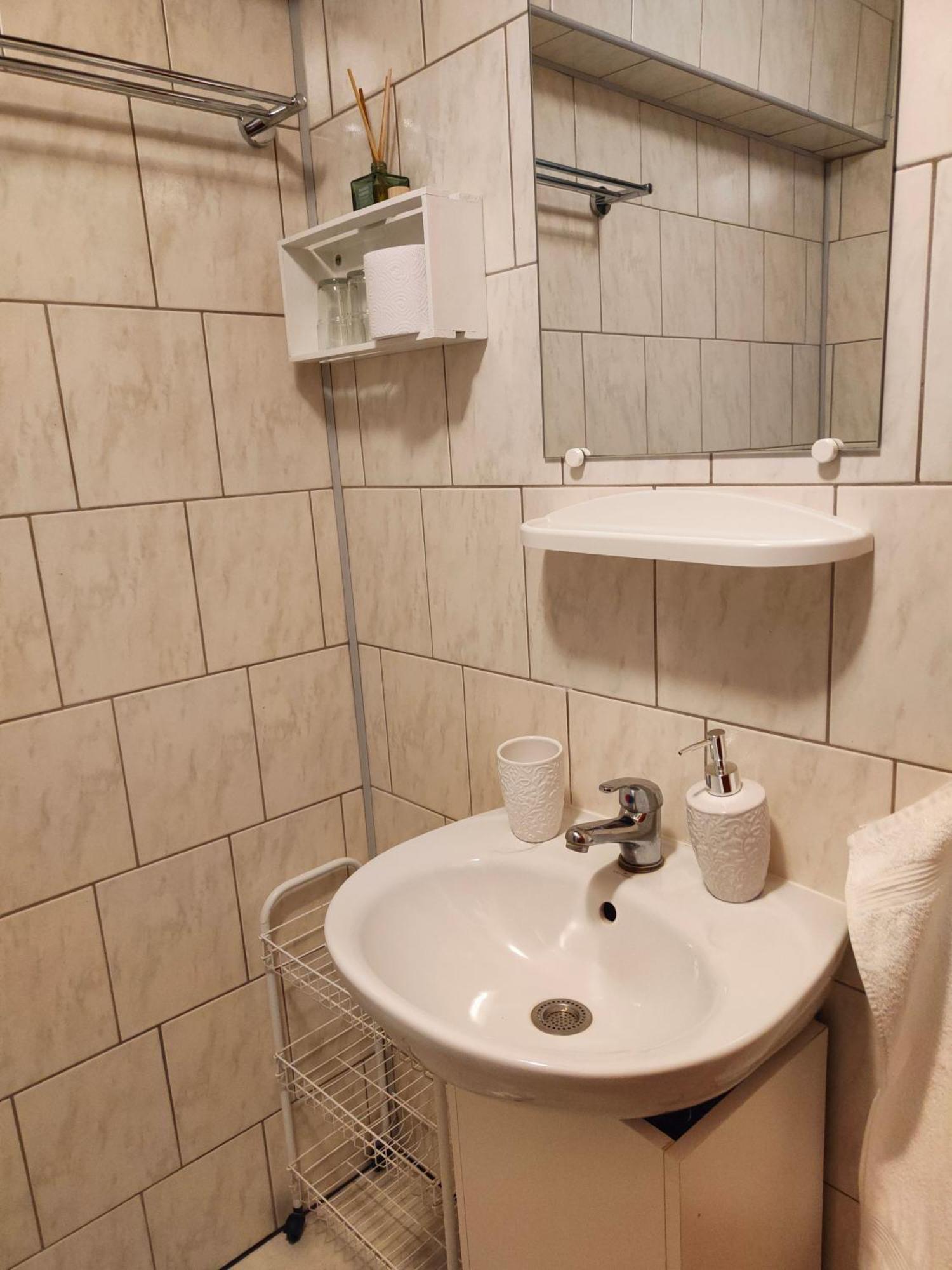Bed And Breakfast Tvrz Velká Bukovina Δωμάτιο φωτογραφία