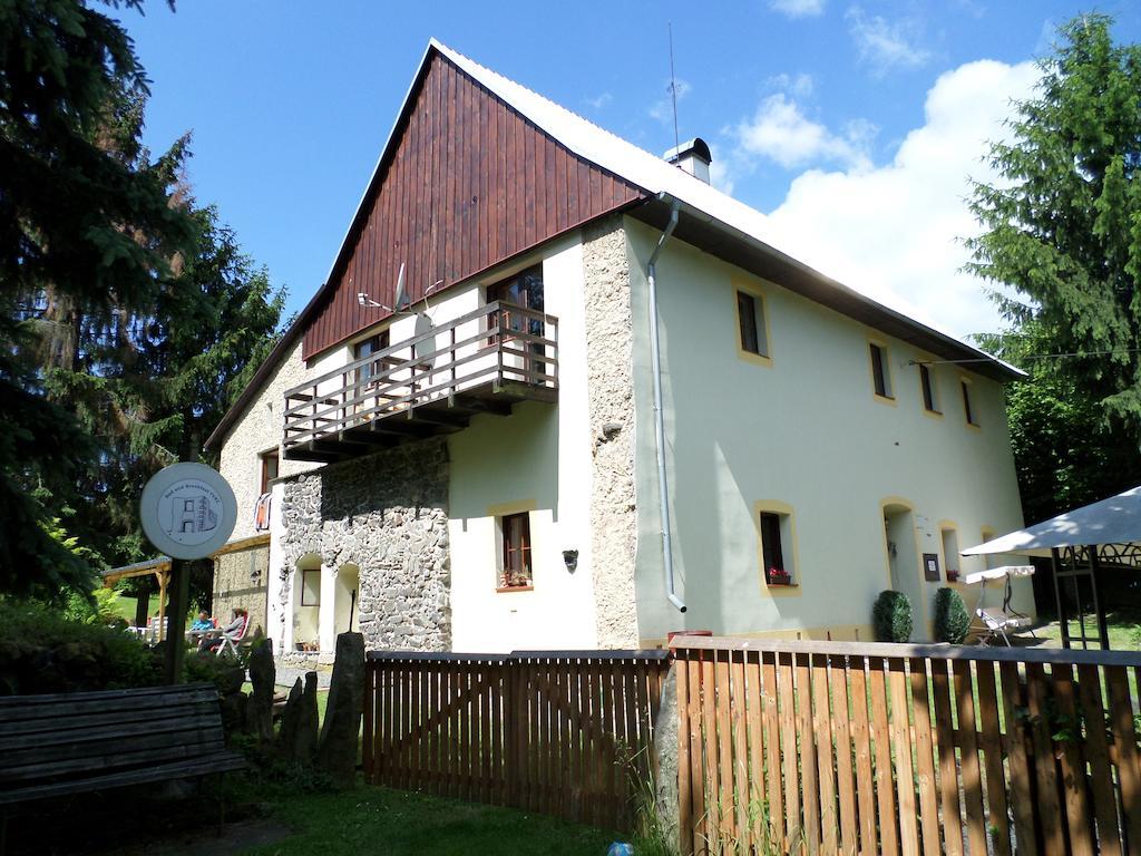 Bed And Breakfast Tvrz Velká Bukovina Εξωτερικό φωτογραφία